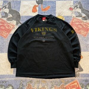 Vintage Minnesota Vikings long sleeve tee